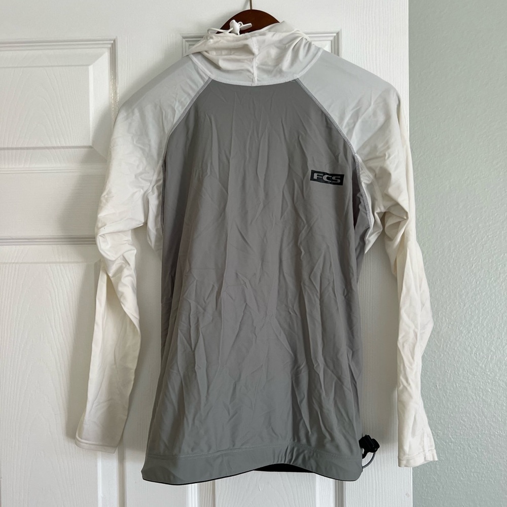 Rash Guard FCS Brand
Size M